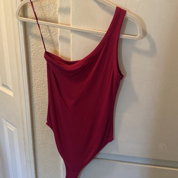 Aéropostale - Picture 2 of 3